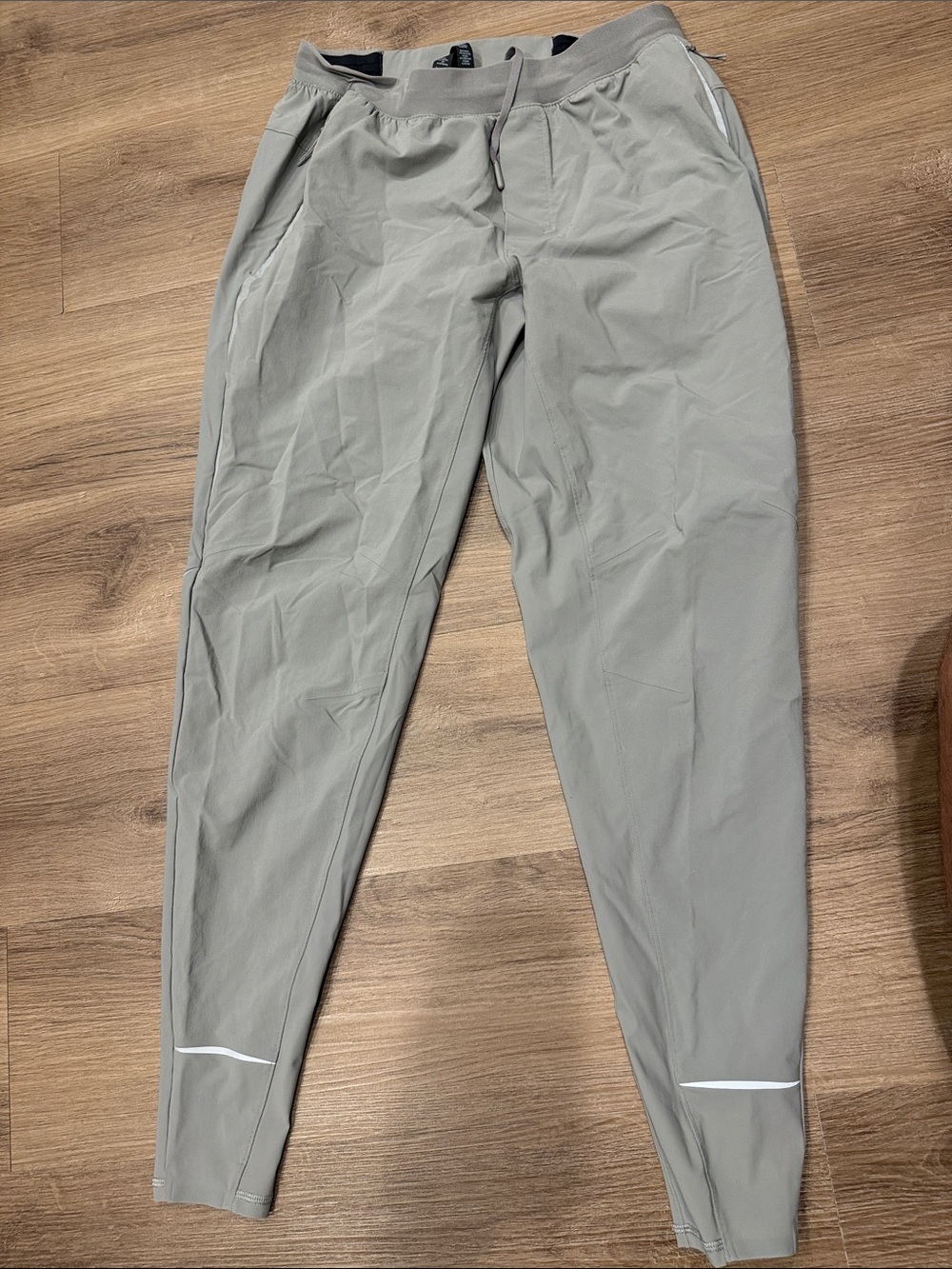 lululemon athletica Men's Light Gray Jogger Pants